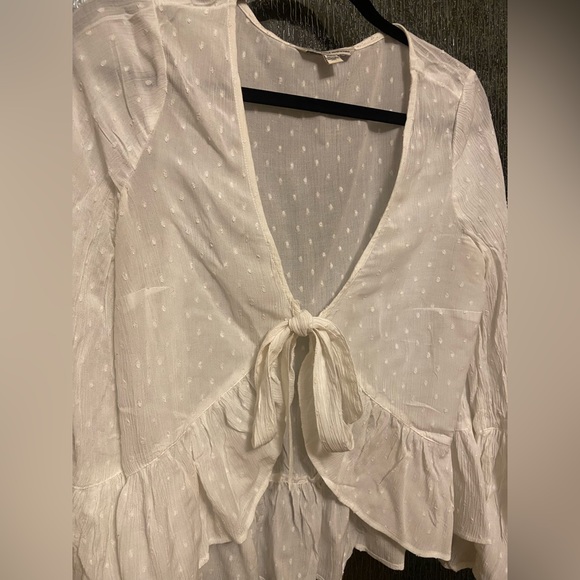 American Eagle Flowy Tie Blouse - Picture 3 of 4